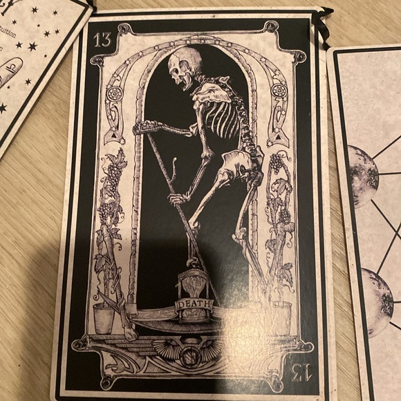 NWOT Palmistry Card Garland Banner - Picture 5 of 9